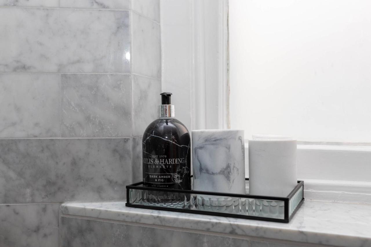 Stylish 2 Bedroom Apartment Near Oxford Street Londra Dış mekan fotoğraf
